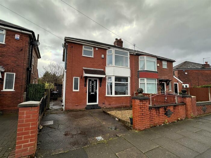 3 Bedroom Semi-Detached House To Rent In Scott Road, Droylsden, Manchester, M43