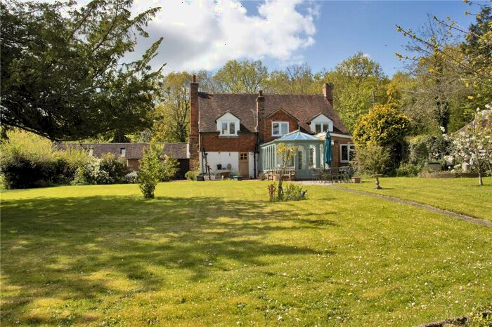 5 Bedroom Detached House For Sale In Chapel Street, Ryarsh, West Malling, Kent, ME19