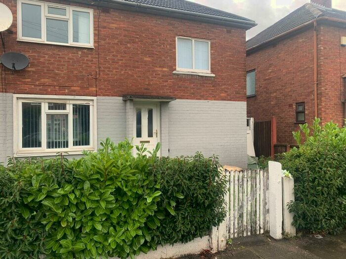 3 Bedroom Semi-Detached House To Rent In Frederick Banting Close, Bootle, L30