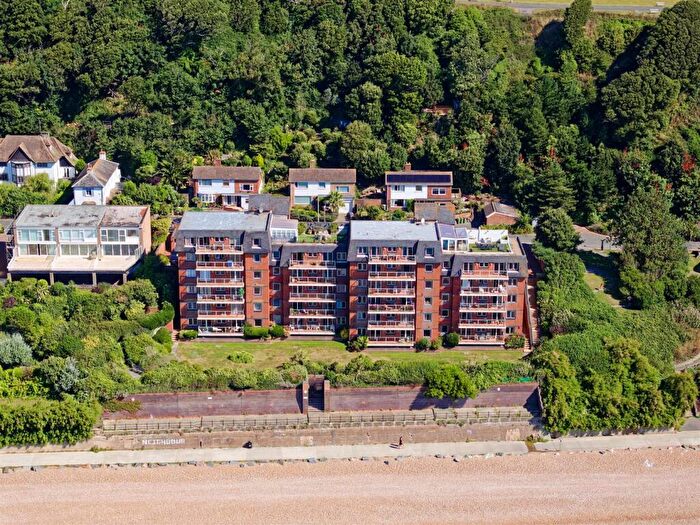 2 Bedroom Apartment For Sale In Radnor Cliff, Folkestone, CT20