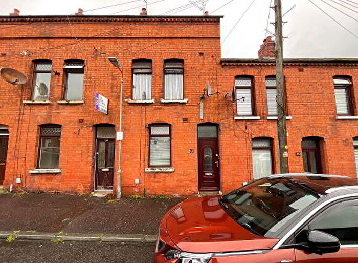 3 Bedroom Mid Terraced House For Sale In Lawnview Street, Belfast, BT13