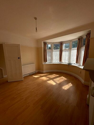 2 Bedroom Flat To Rent In Ground Floor Flat, Tanners Lane, Ilford, Essex, IG6