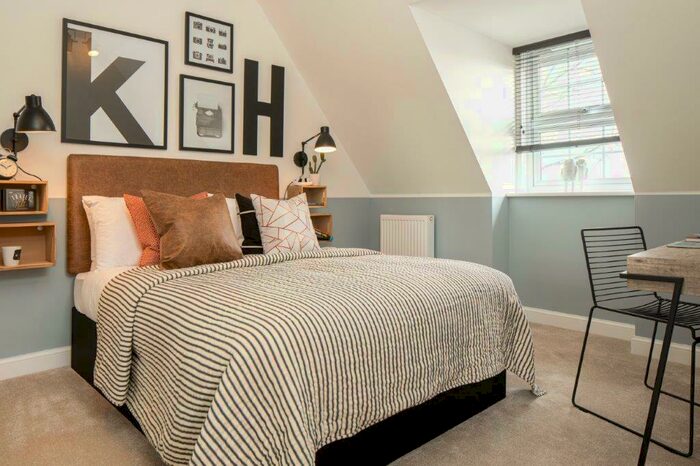 4 Bedroom Detached House For Sale In Morgan Gate, Abingdon, Oxfordshire, OX14