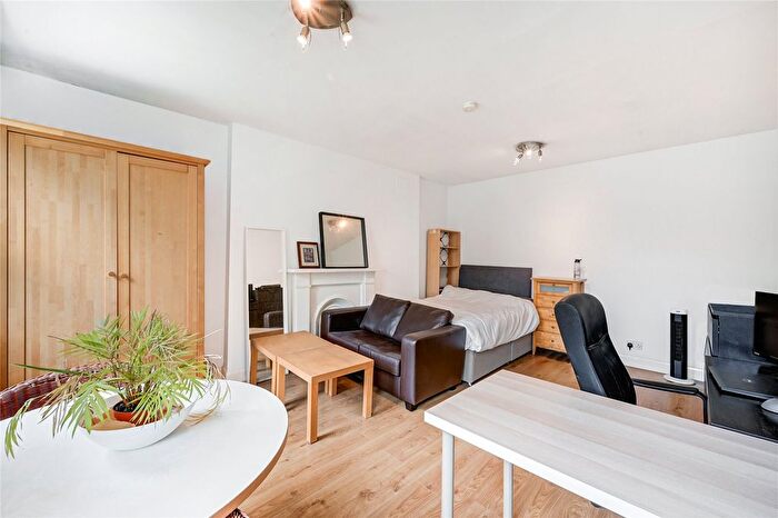 Studio To Rent In Warwick Road, Earls Court, SW5