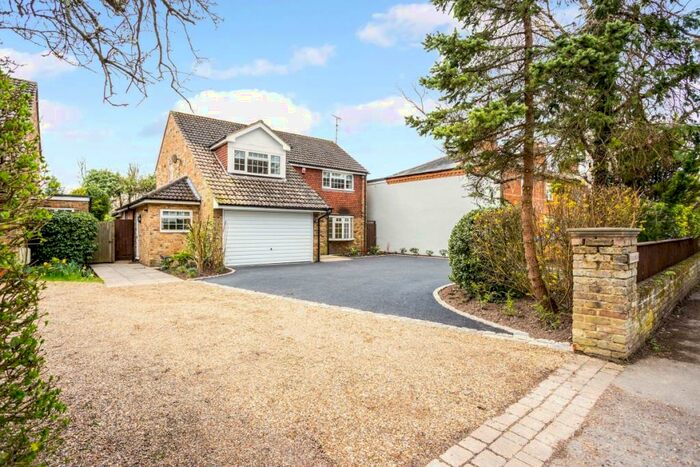 4 Bedroom Detached House To Rent In Lovel Road Winkfield, SL4