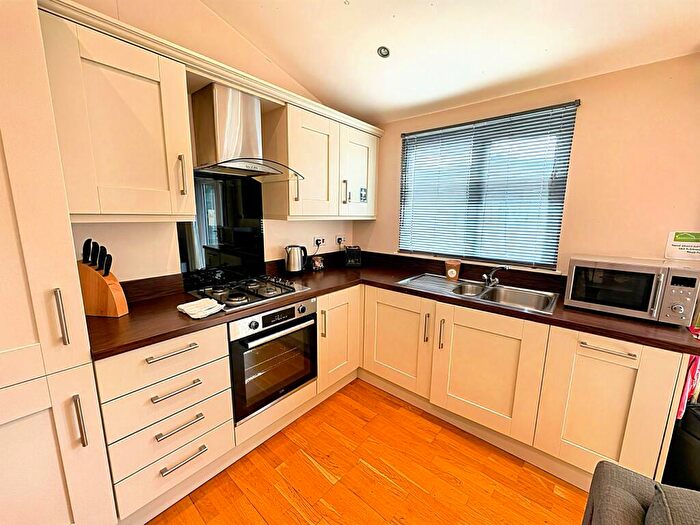 2 Bedroom Lodge To Rent In Golden Cross, Golden Cross Holiday Park Golden Cross, BN27