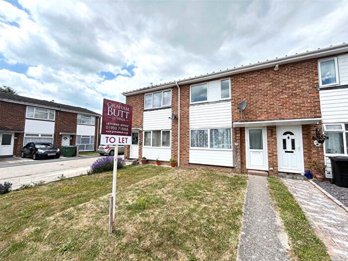 3 Bedroom Terraced House To Rent In Timberleys, Littlehampton, West Sussex, BN17