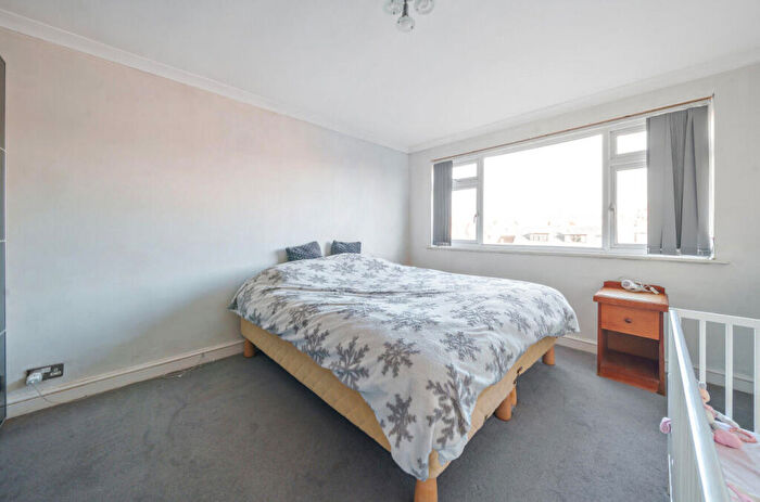 2 Bedroom Apartment For Sale In Park Crescent, Rottingdean, Brighton, East Sussex, BN2