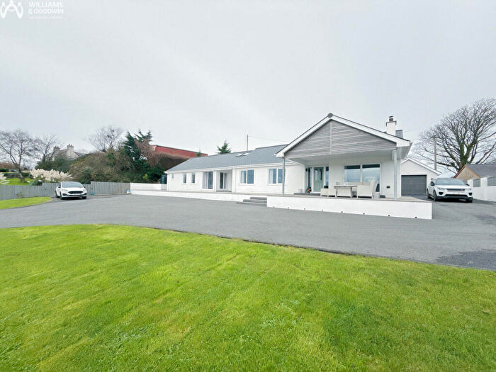 4 Bedroom Bungalow For Sale In Llangristiolus, Bodorgan, Anglesey, LL62