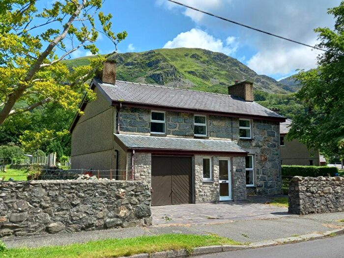 3 Bedroom Detached House For Sale In Nant Peris, LL55