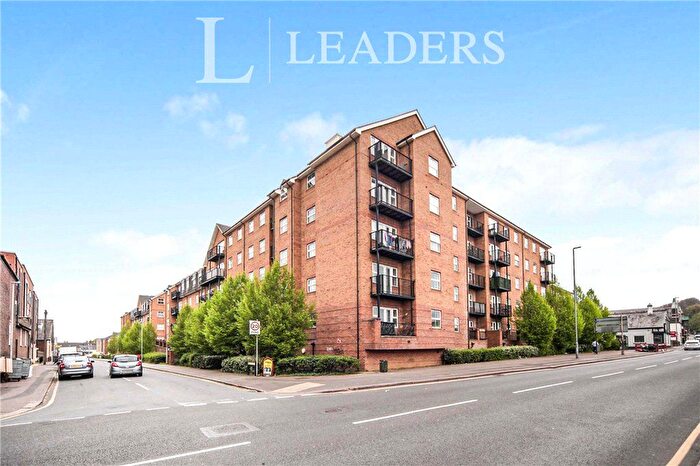 2 Bedroom Flat For Sale In Holly Street, Luton, Bedfordshire, LU1