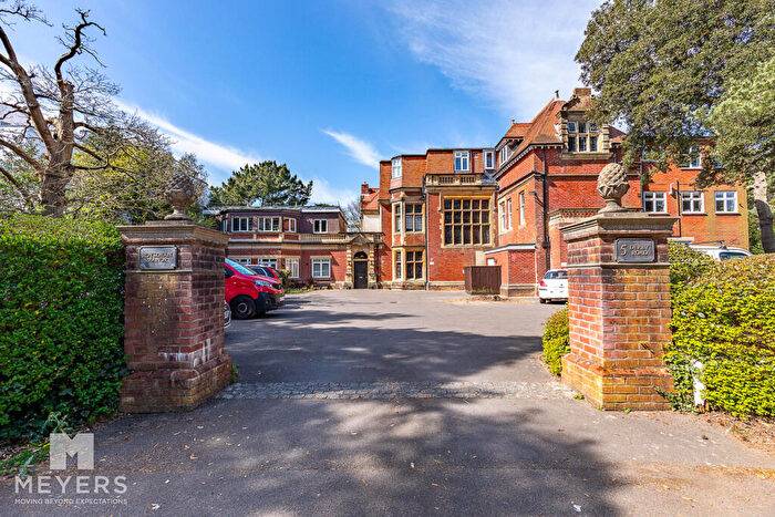 2 Bedroom Apartment To Rent In Derby Road, Bournemouth, BH1