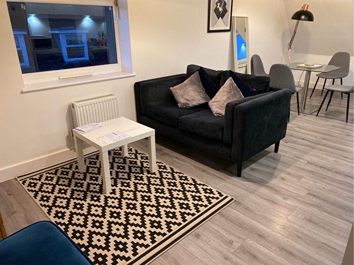 2 Bedroom Flat For Sale In Homer Road, Solihull, B91