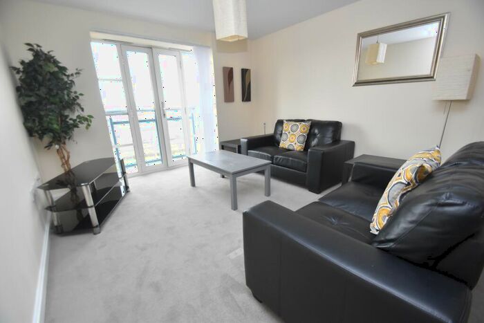 2 Bedroom Flat To Rent In The Granary, Silurian Place, Cardiff Bay, CF10