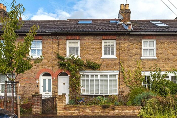 3 Bedroom Terraced House For Sale In Alexandra Road, Kew, Surrey, TW9