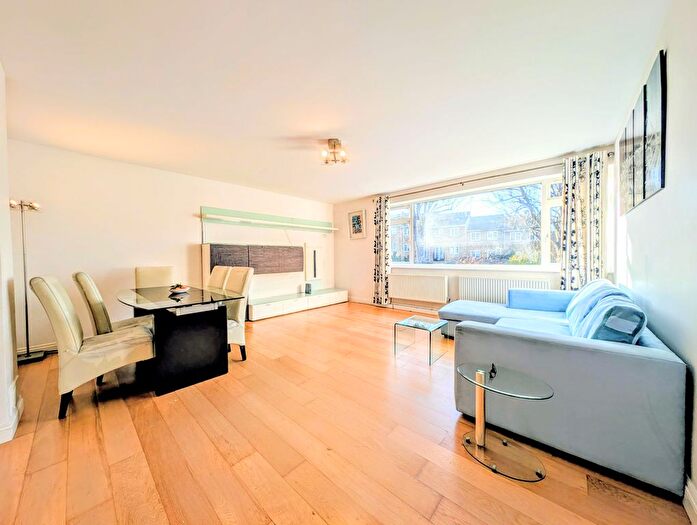 1 Bedroom Flat To Rent In Hill Court, Deer Park Close, Kingston Upon Thames, KT2