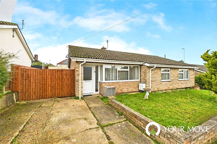 3 Bedroom Bungalow For Sale In Hillcrest Road, Beccles, Suffolk, NR34