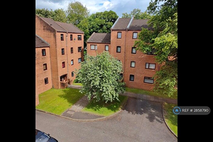 2 Bedroom Flat To Rent In Rowans Gate, Paisley, PA2