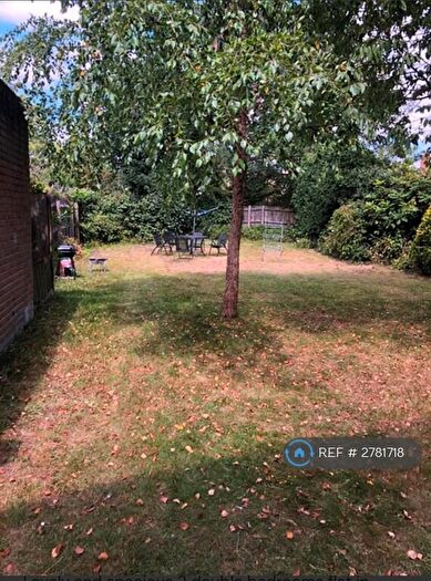 2 Bedroom Flat To Rent In Richmond Park Road, Bournemouth, BH8