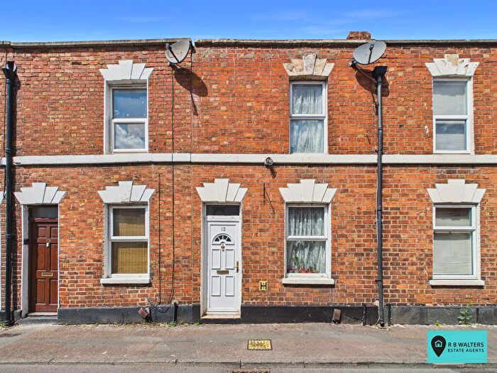 2 Bedroom Terraced House For Sale In Wellington Street, Gloucester, GL1