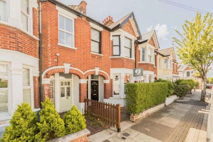 1 Bedroom Flat To Rent In Duntshill Road, London, SW18