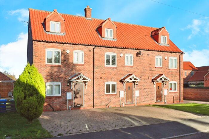 4 Bedroom End Of Terrace House For Sale In North Carr Road, West Stockwith, Doncaster, DN10