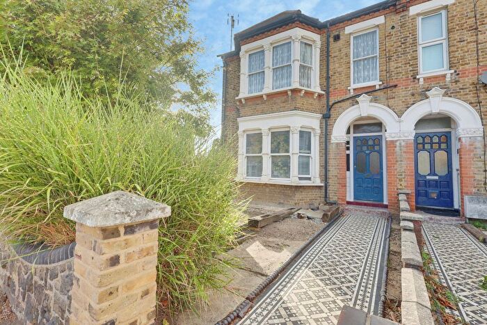 1 Bedroom Flat For Sale In High Street, Southend-On-Sea, SS3