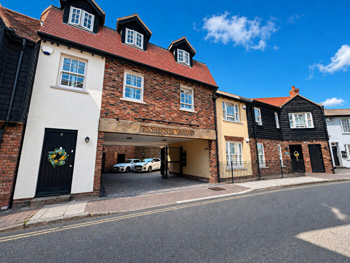 2 Bedroom Apartment For Sale In Gordons Yard, East Street, Rochford, SS4