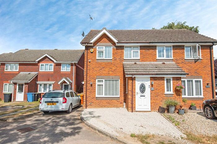 3 Bedroom Semi Detached House For Sale In Bramblewood, Ipswich, IP8