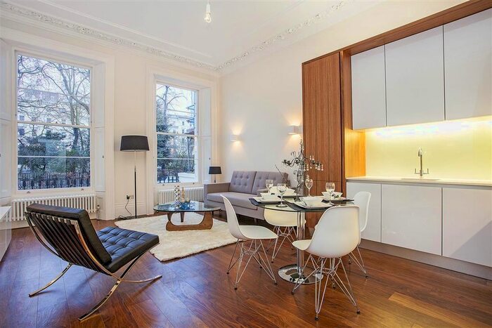 1 Bedroom Flat To Rent In St. Georges Square, London, SW1V