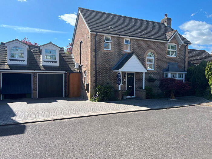 4 Bedroom Detached House For Sale In Charlock Close, Thatcham, RG18