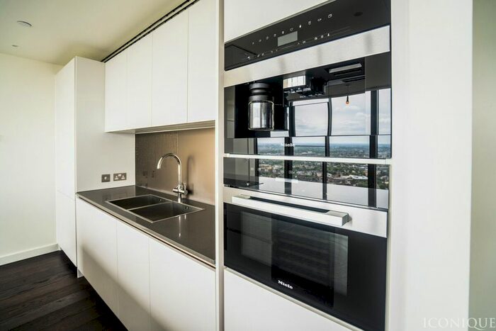 5 Bedroom Penthouse For Sale In Bondway, London, SW8