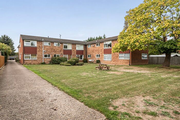 2 Bedroom Flat For Sale In All Saints Avenue, Maidenhead, SL6