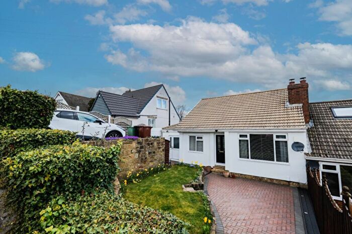 3 Bedroom Bungalow For Sale In Wadlands Grove, Farsley, Pudsey, West Yorkshire, LS28