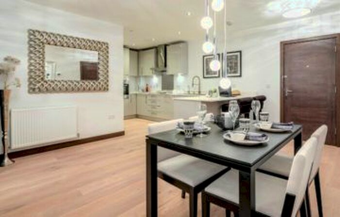 2 Bedroom Flat For Sale In King's House, Station Square, Cambridge CB1