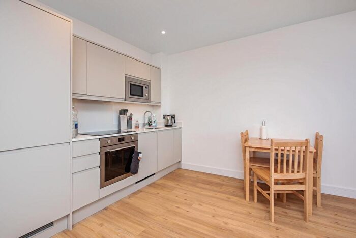 1 Bedroom Apartment To Rent In Farnborough Road, Farnborough, GU14