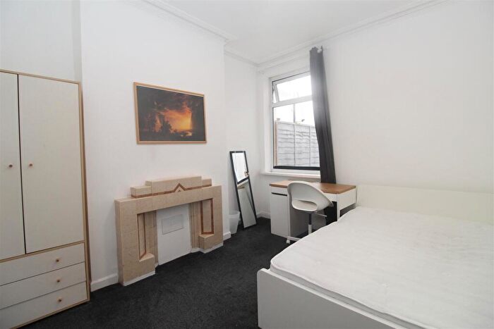 1 Bedroom House To Rent In North Road, Cathays, Cardiff, CF10