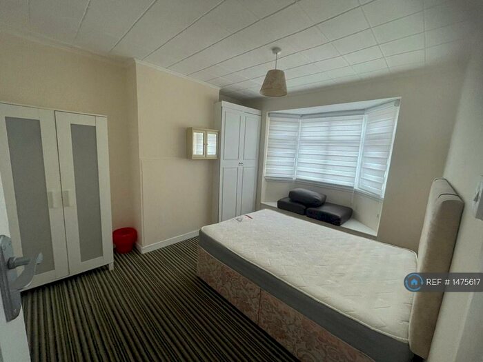 4 Bedroom Terraced House To Rent In Empire Avenue, London, N18