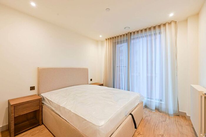 1 Bedroom Flat To Rent In The Eades, Walthamstow Central, Walthamstow, E17