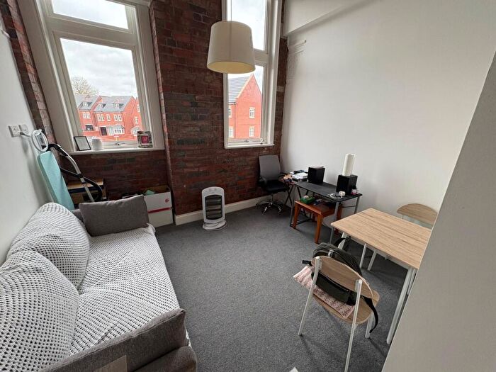 1 Bedroom Apartment To Rent In The Saddles, Crocketts Lane, B66
