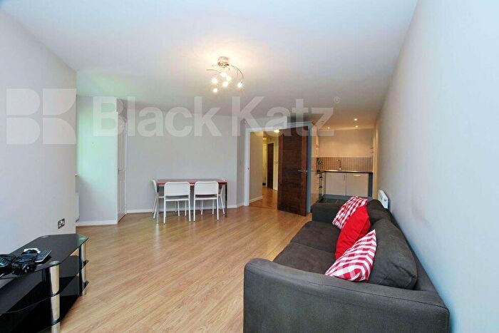 2 Bedroom Flat To Rent In Coppetts Road, Muswell Hill, N10