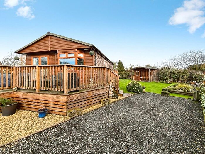 3 Bedroom Park Home For Sale In Dalton Bridge, Dalton, Thirsk, YO7