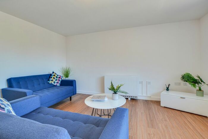 2 Bedroom Flat To Rent In Wimbrick Court, Wirral, CH46