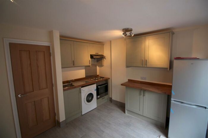 1 Bedroom Flat To Rent In Sunny Gardens Road, Hendon, NW4