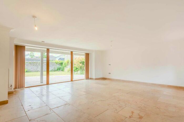 4 Bedroom Detached House For Sale In Pill Row, Caldicot, Monmouthshire, NP26