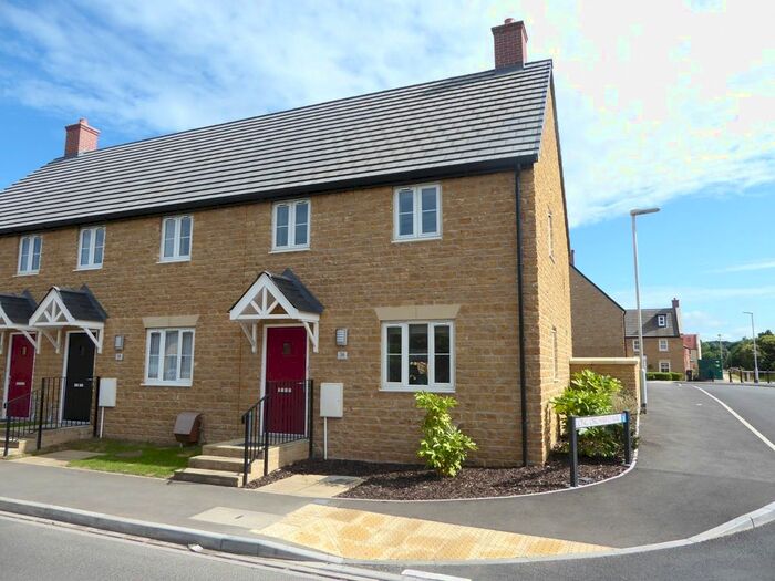 2 Bedroom End Of Terrace House To Rent In Water Street, Martock, TA12