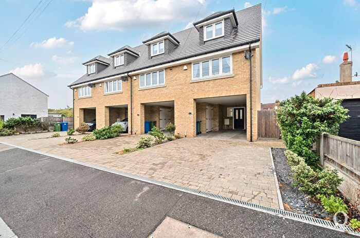 2 Bedroom End Of Terrace House For Sale In Granville Road, Sheerness, Kent, ME12