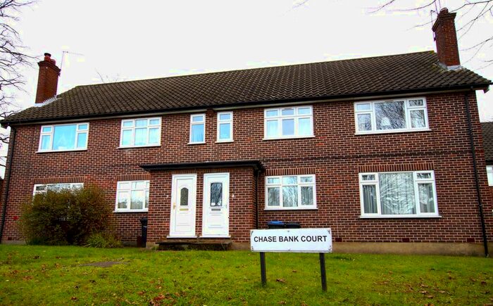 2 Bedroom Flat To Rent In Chase Bank Court, London, N14