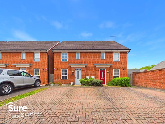 3 Bedroom Semi-Detached House For Sale In Skipper Close, Hemel Hempstead, Hertfordshire, HP2