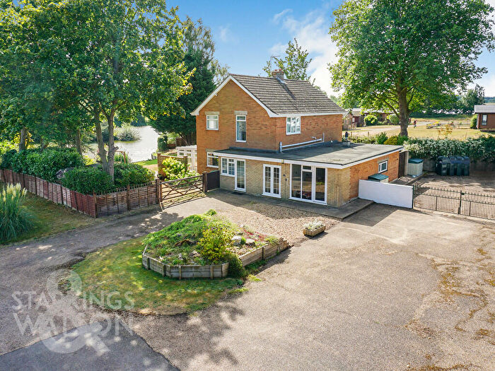 4 Bedroom Detached House For Sale In Waveney Valley Lakes, Wortwell, Harleston, IP20